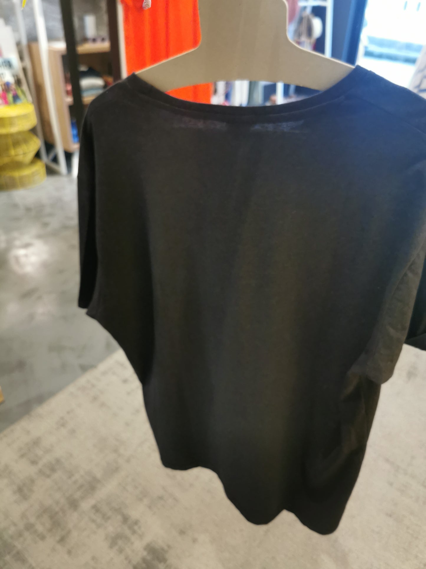 Hika Basque Brand camiseta calavera