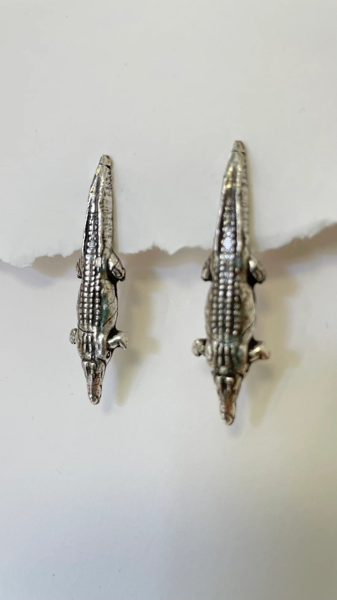 Solo Atame pendientes Cocodrilos plata