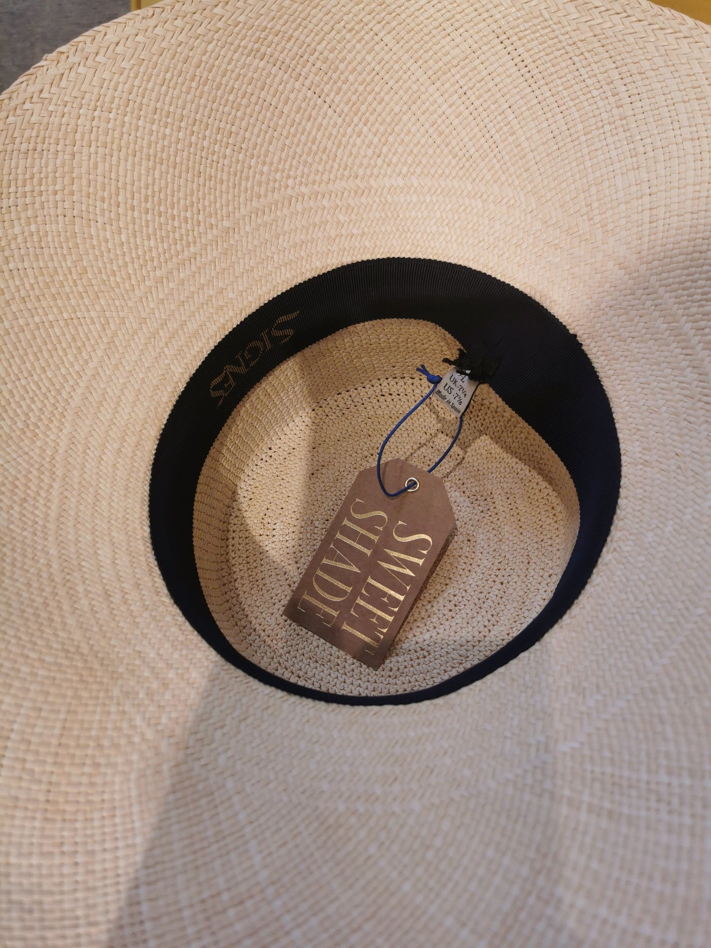 Signes Sombrero estilo cúpula DEIMOTIV