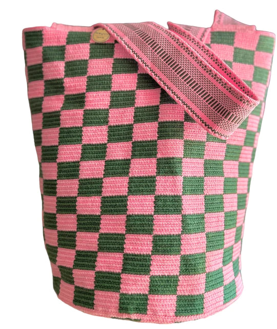 Wayuu estampado verde y rosa. Tote bag