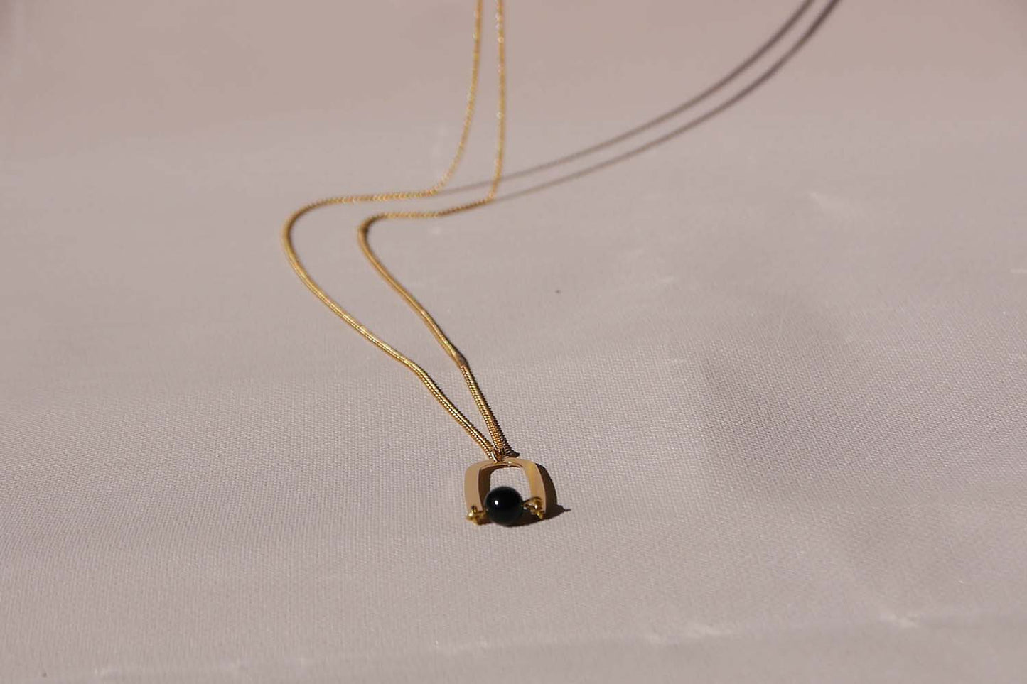 Lia B Collar onix Graine