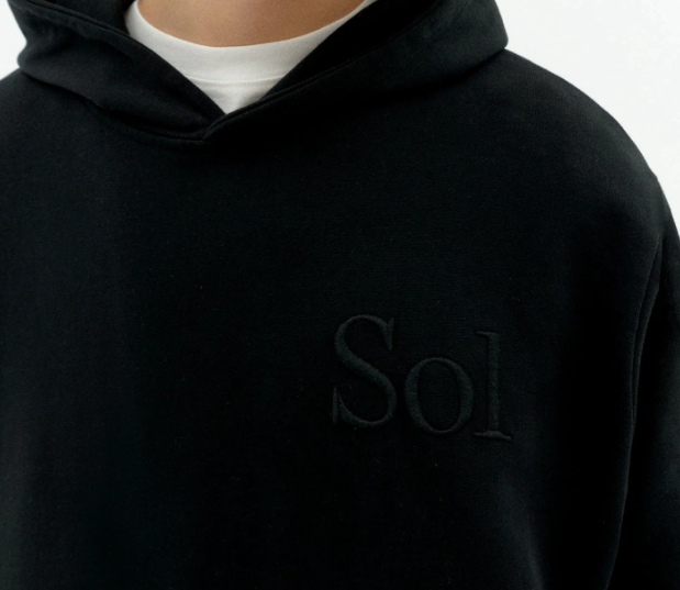 Hoodie bordado sol type Simon