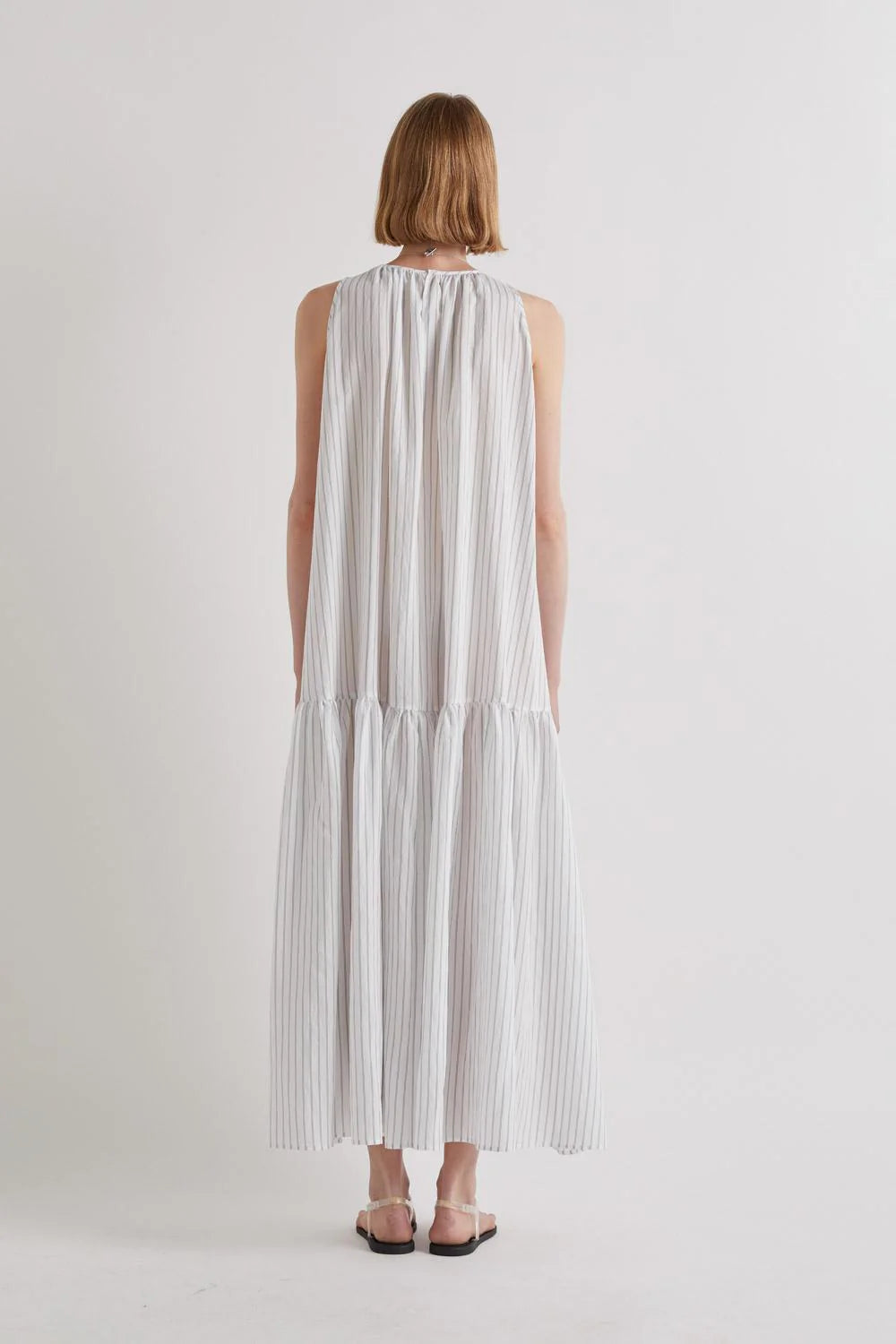 VESTIDO LARGO CON VOLANTES RAYA DIPLOMATICA