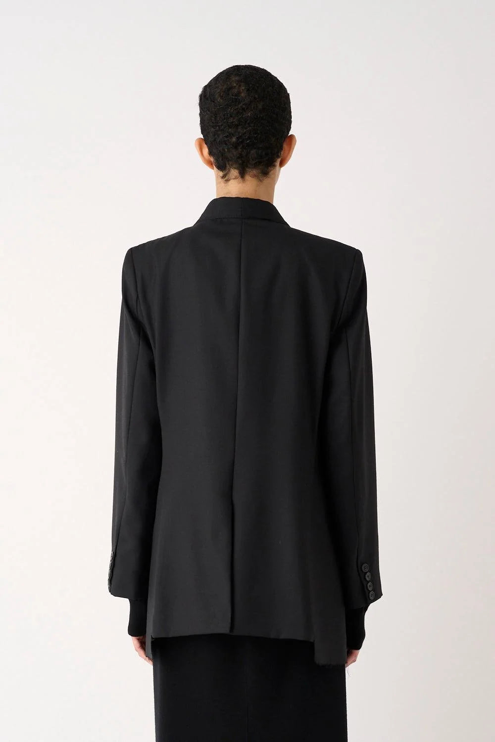 CHAQUETA MINIMALISTA HUELLAS