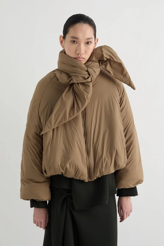 BOMBER ACOLCHADA CON BUFANDA