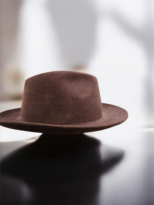 Sombrero azul violáceo