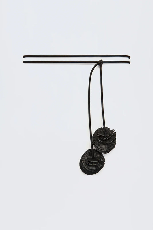 cinturón colgante  piel borlas