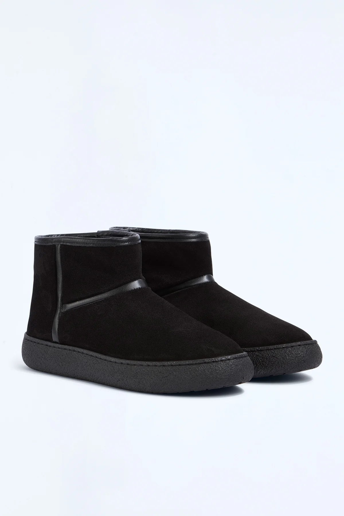 MELANIE BOOTS