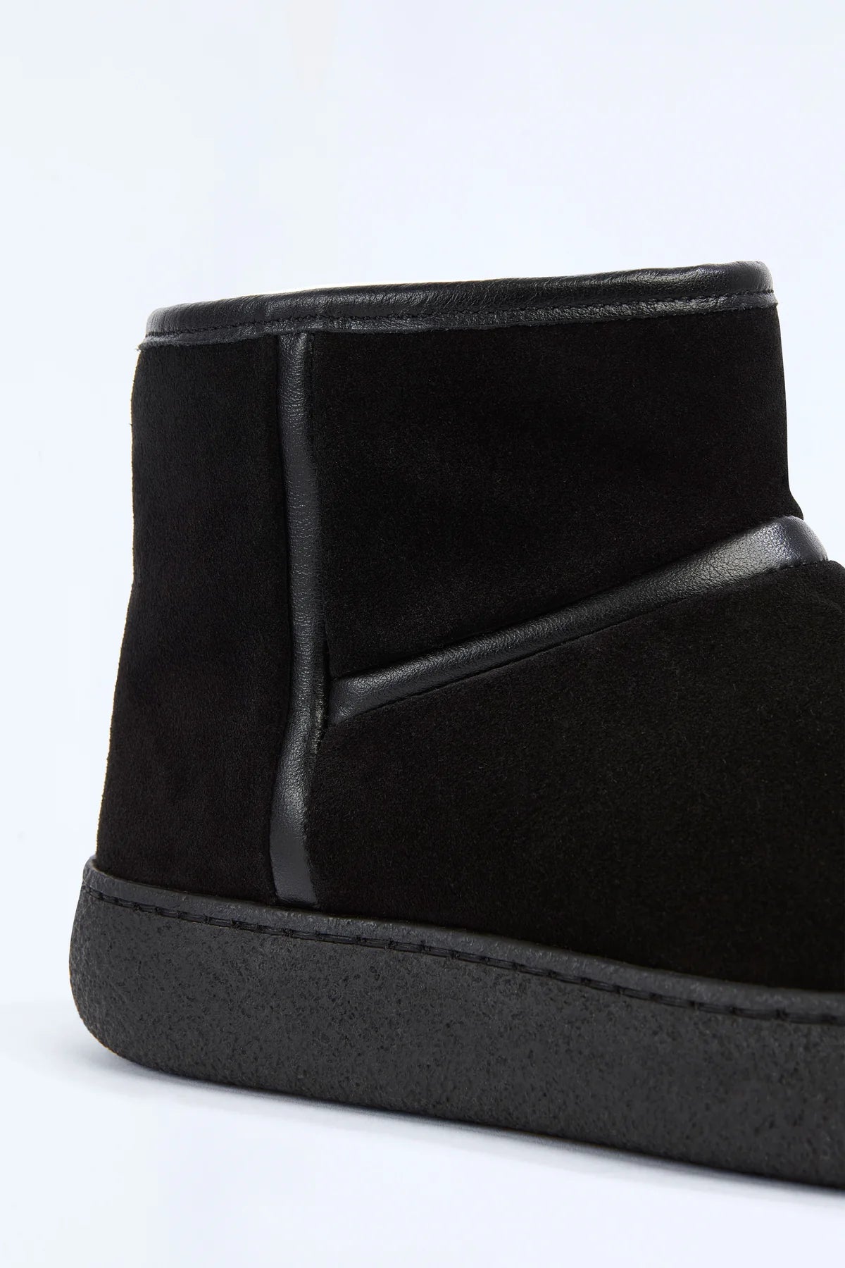 MELANIE BOOTS