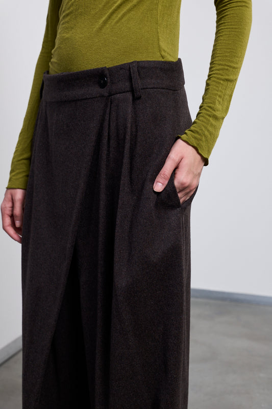 PANTALON CRUZADO DE LANA