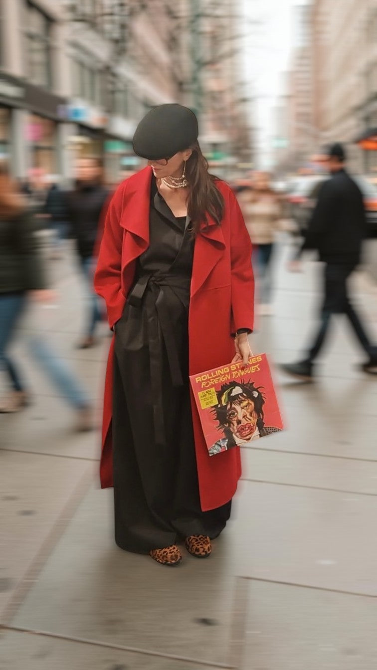 Liviana Conti abrigo rojo largo